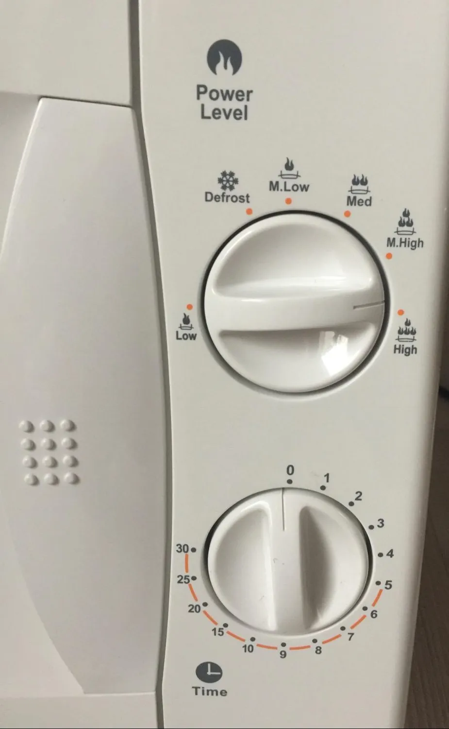 H.Koenig VIO6B microonde 20L nero 700W