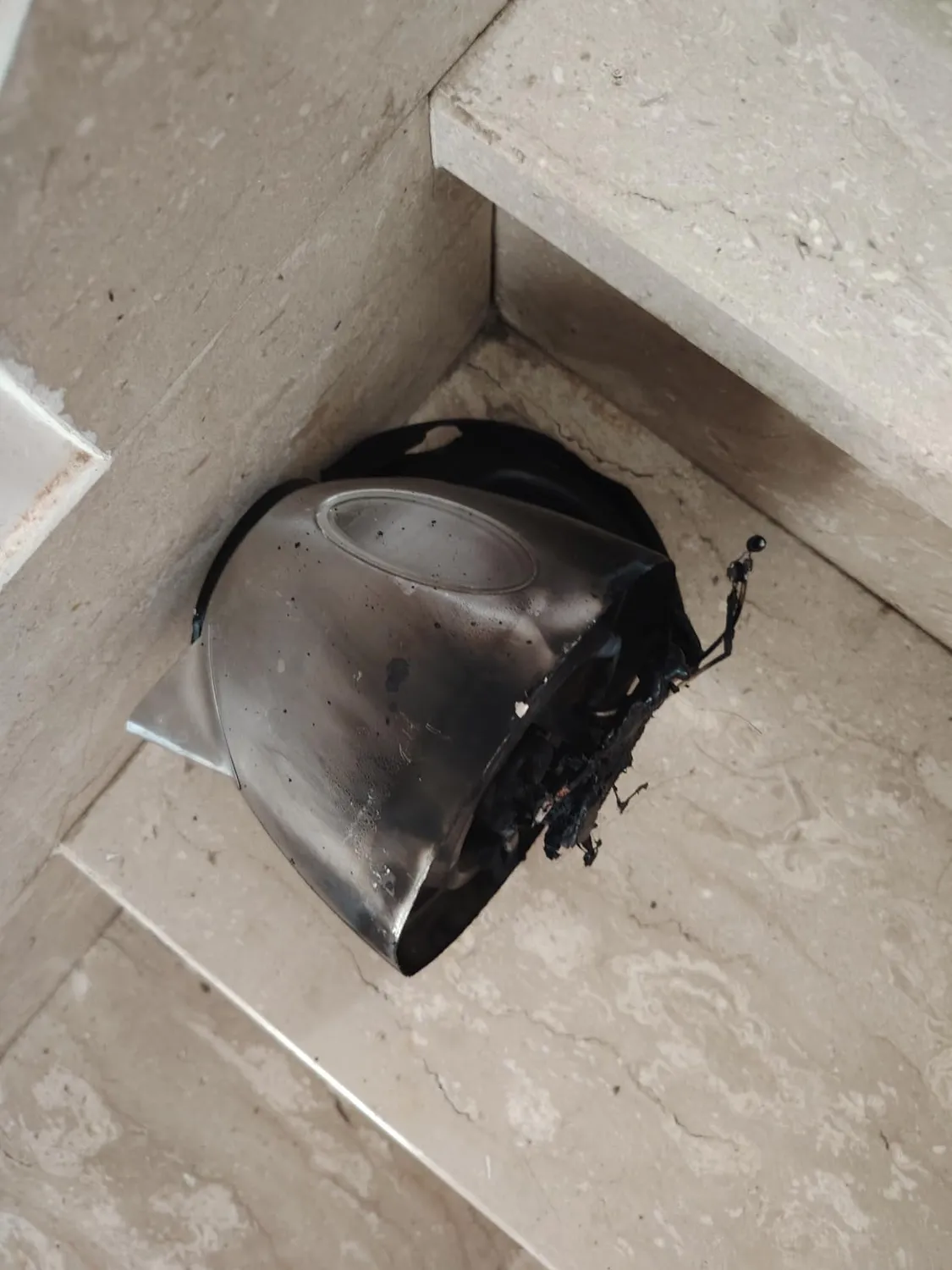 H.Koenig BO12 bollitore elettrico 1,2 L vetro 1630 W