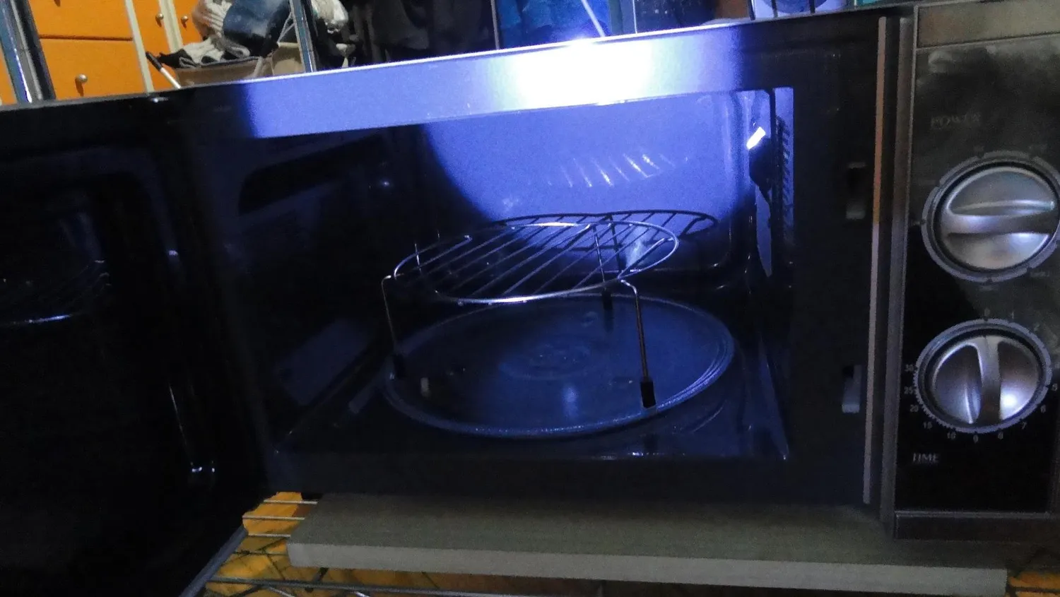 H.Koenig VIO7 microonde grill 23L nero specchio 1000W