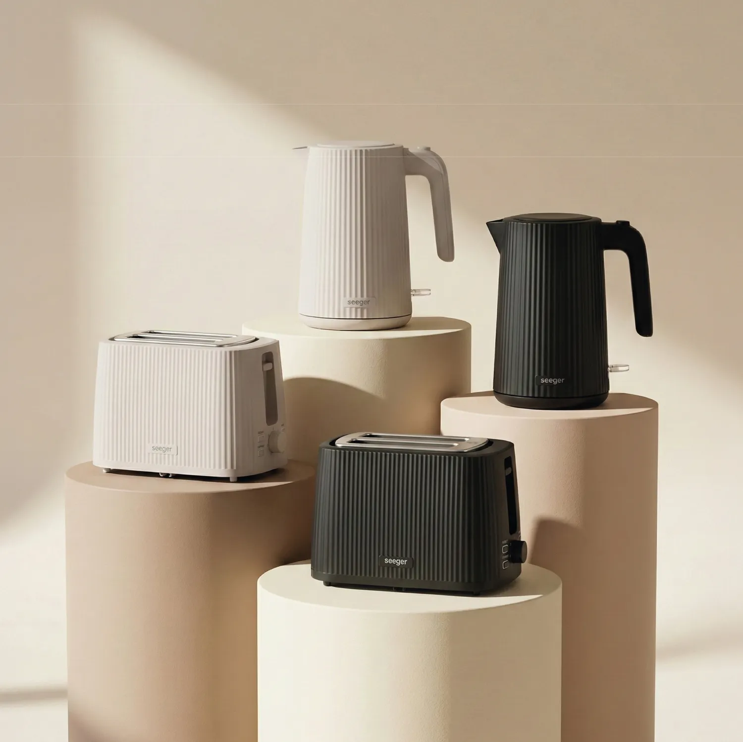 Seeger Toaster Tostapane Nero Design Scanalato