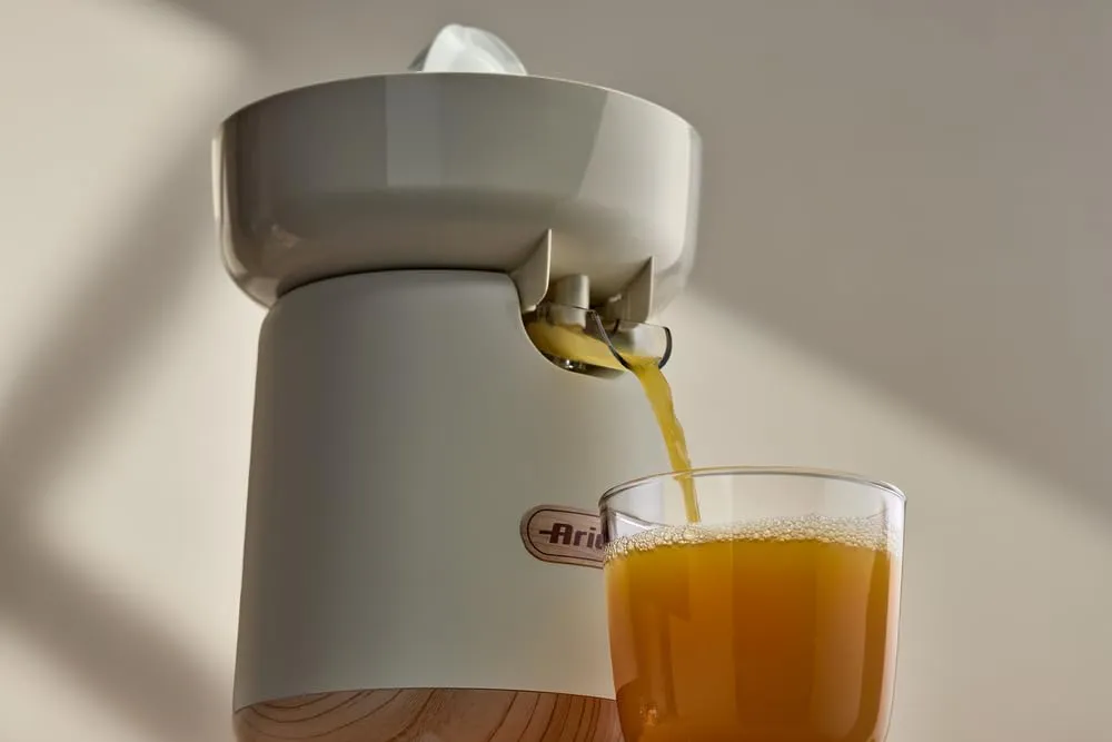 Ariete Breakfast Wood 417 spremiagrumi beige 2 coni