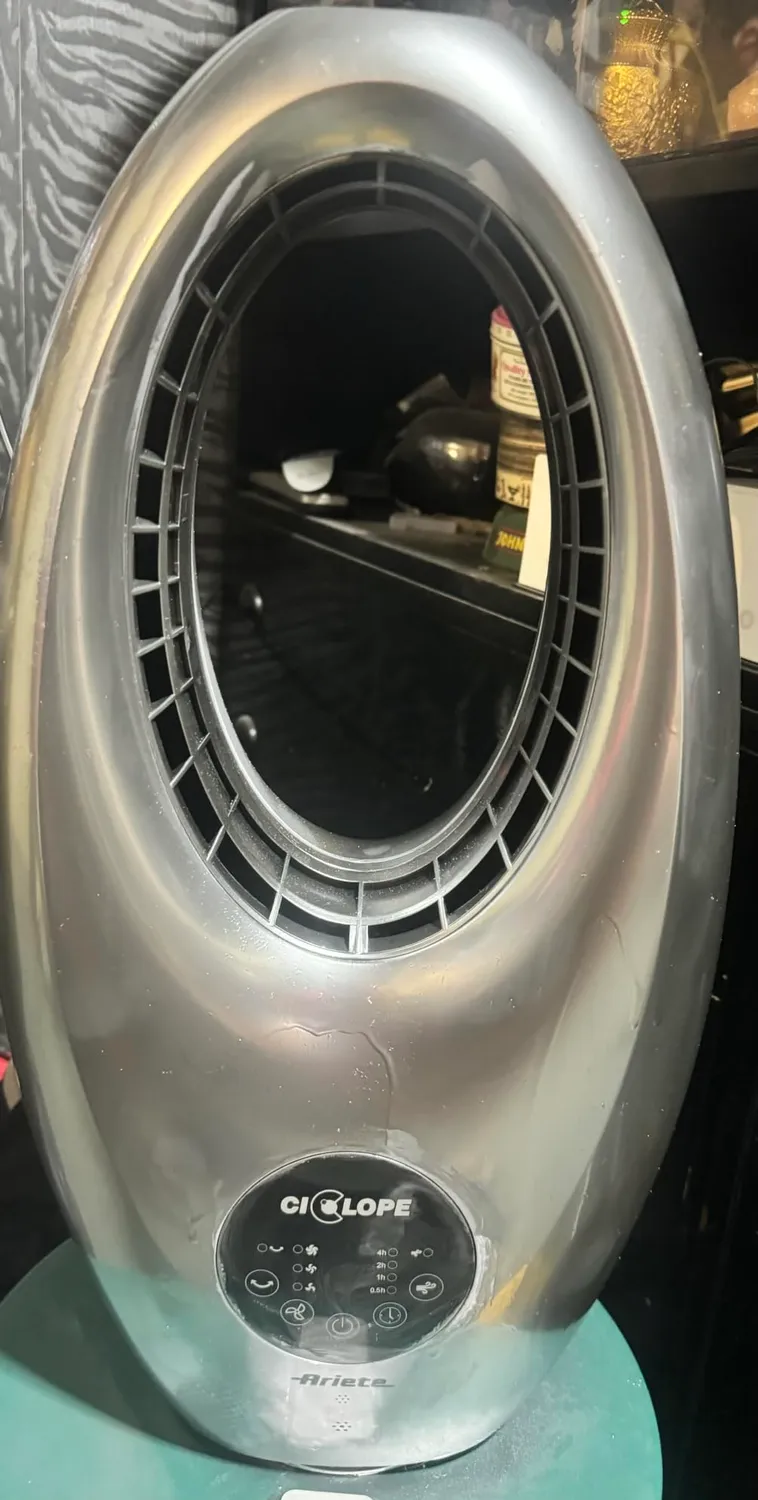 Ariete Ciclope 803 ventilatore senza pale tavolo LED